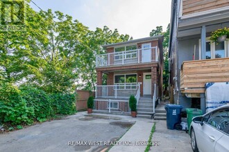 Building Photo - 2 A Fort Rouille St