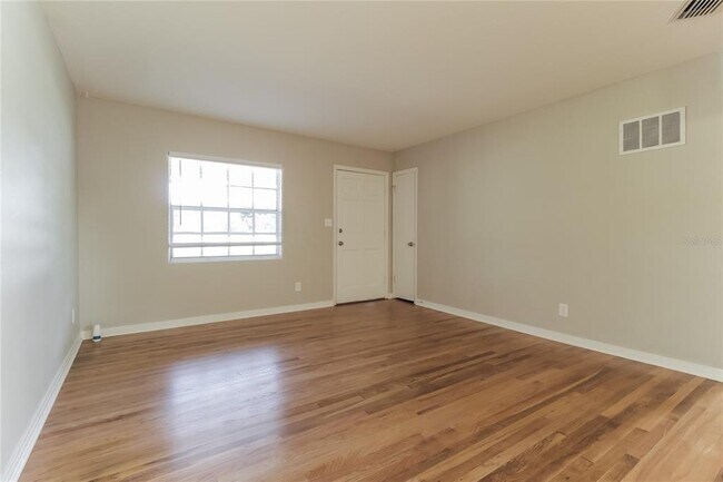 Foto del edificio - 1010 Sierra Ln