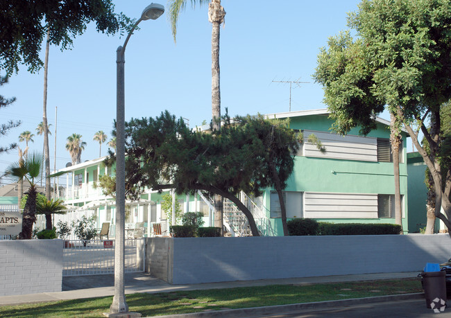 Building Photo - 1782-1798 Loma Vista St