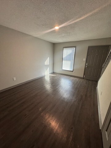 Foto del edificio - 2133 W Gordon Ave