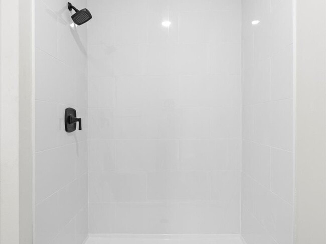 Photo - 8 Jaro Wy Apartment