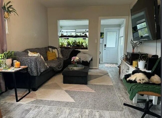Foto del edificio - Updated Unfurnished Home in Desirable Gulfport Location! 1bed|1bath