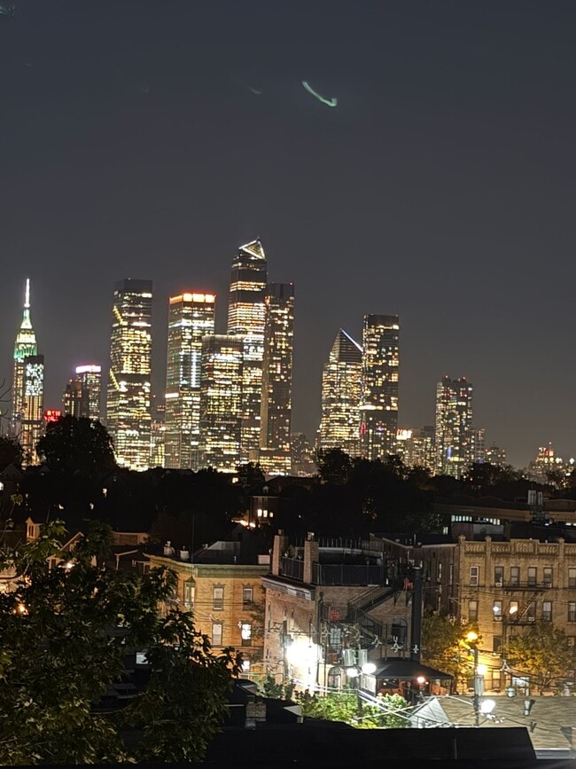 Foto del edificio - 136 35th St