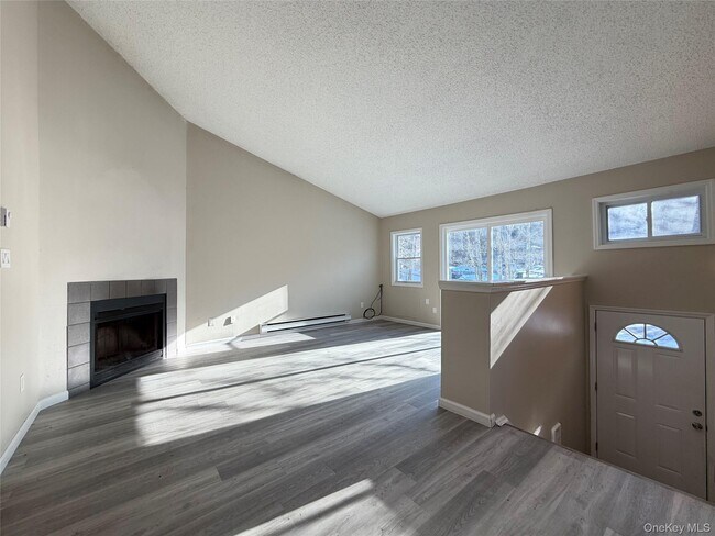 Building Photo - 4 Edelweiss Dr