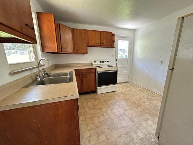 Photo - 3543 Sedler St (Cincinnati, OH) House