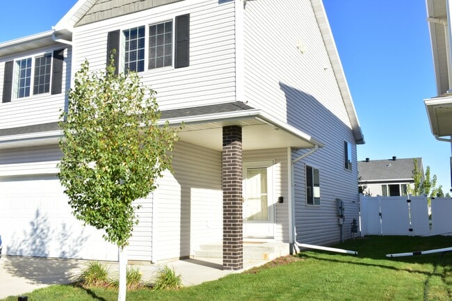 Building Photo - 4737 35th Ave S