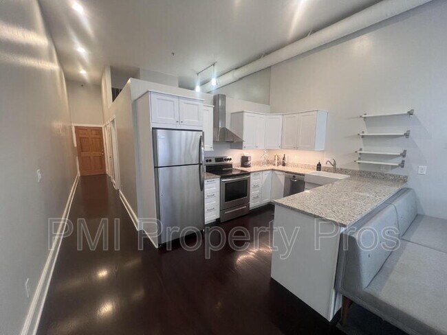 Foto del edificio - 715 N Milwaukee St