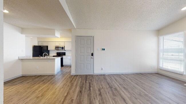 Building Photo - The Linden Apartments