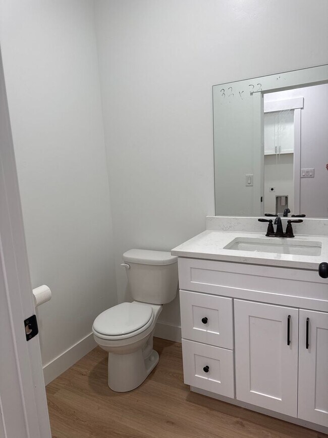 Foto del edificio - 725 W 350 N