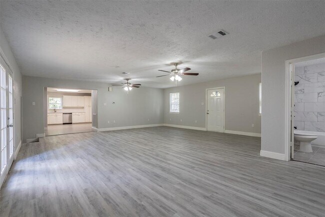 Building Photo - 25494 Deepwood Dr
