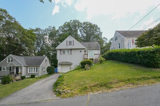Building Photo - 93 Wayland Ave