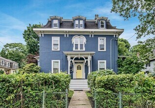 Building Photo - 298 Lamartine St