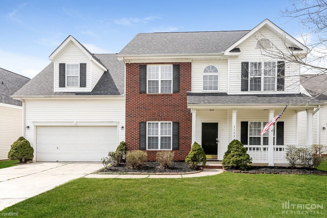 Foto principal - 3543 Joel Turner Dr