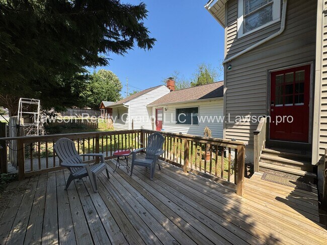 Foto del edificio - Large Raleigh Court Home on a Corner Lot