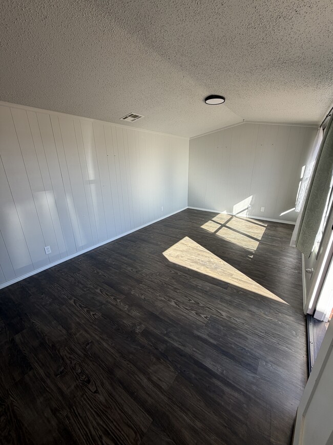 Foto del edificio - 7521 NW 28th St