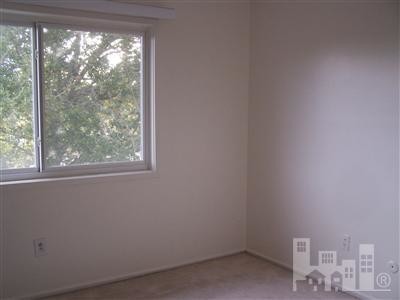 Building Photo - 102 Driftwood Ct