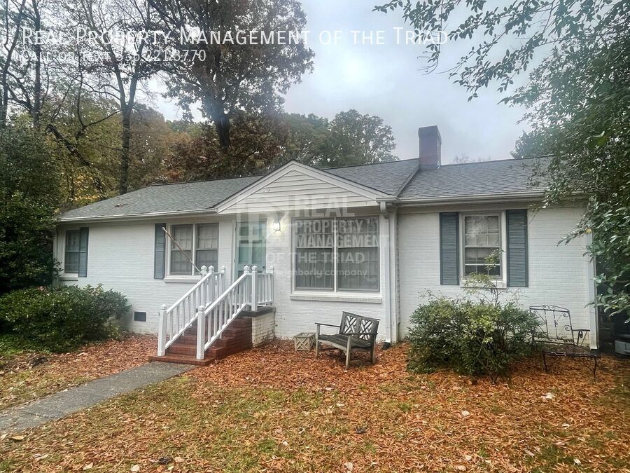 Foto principal - Picturesque Ranch 3bd/1.5ba In Greensboro,...