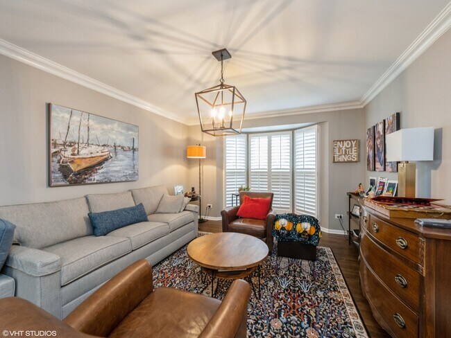 Foto del edificio - 445 Blue Ash Dr