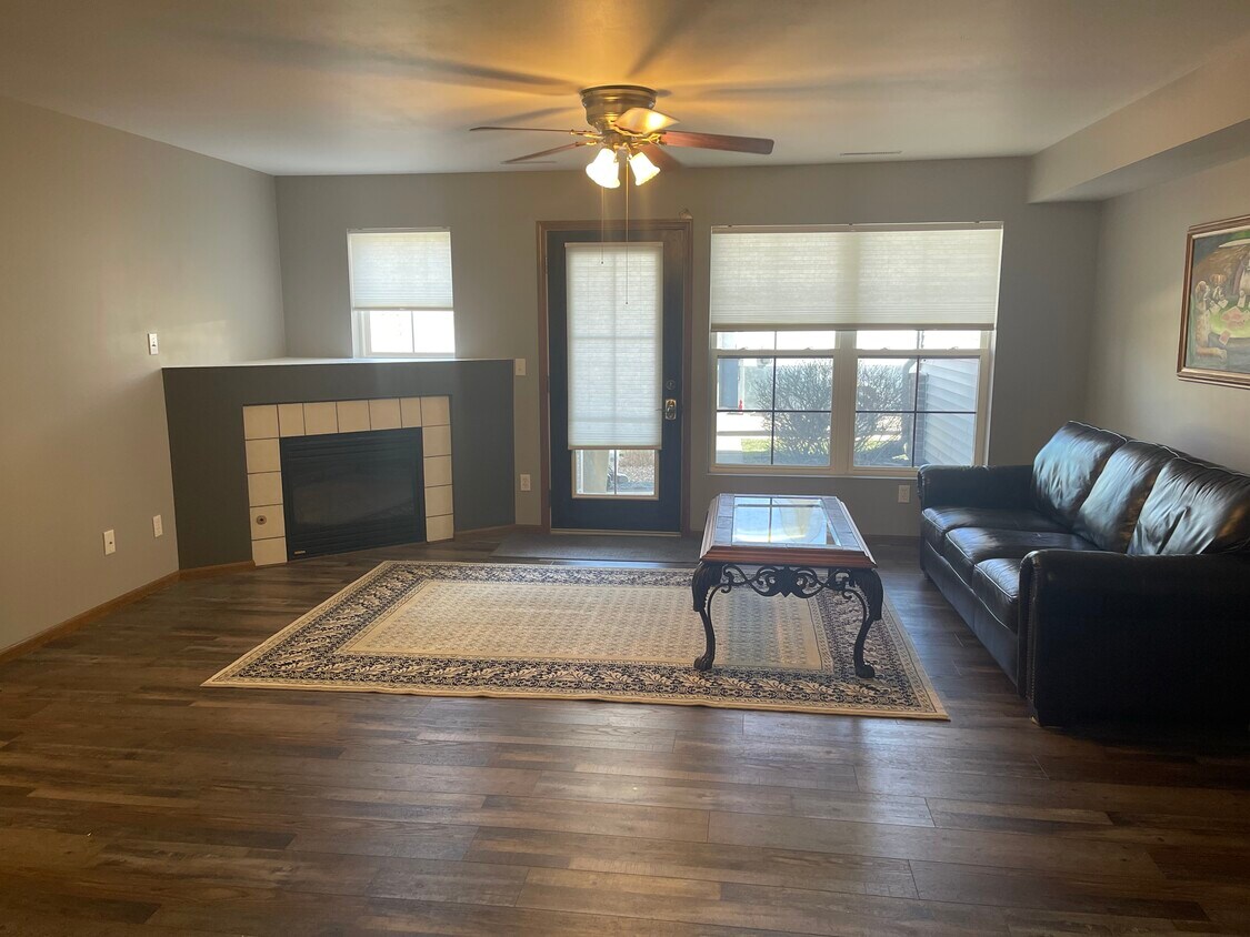 Living room/ patio entrance - 74 Miller Ave SW