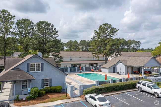 Foto del edificio - Vesta Creeks Run Townhomes and Apartments