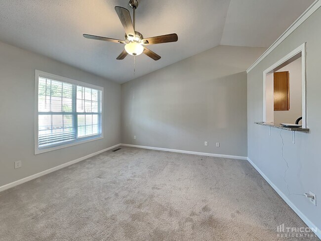 Building Photo - 463 Thorn Thicket Dr