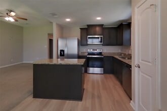 Building Photo - 7715 Vacek Meadows Loop