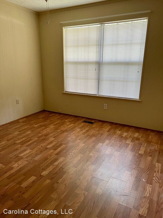 Building Photo - 2 br, 1 bath House - 1730 C Upper Ridgewood