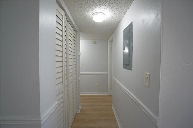 Foto del edificio - 6338 Newtown Cir