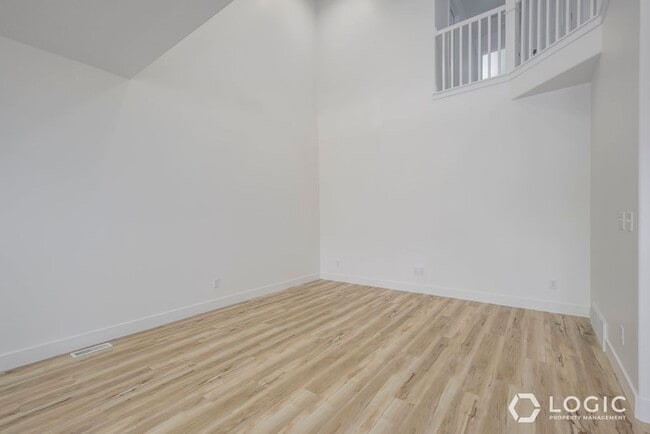 Building Photo - Brand New Beautiful Townhome in Riverton!