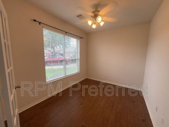 Building Photo - 2513 Flycatcher Cove Dr