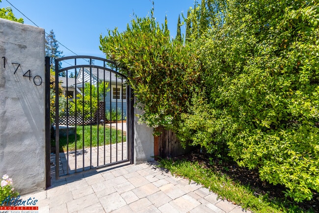 Foto del edificio - 1740 W Selby Ln