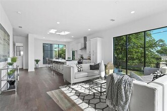 Building Photo - 737 N Zang Blvd