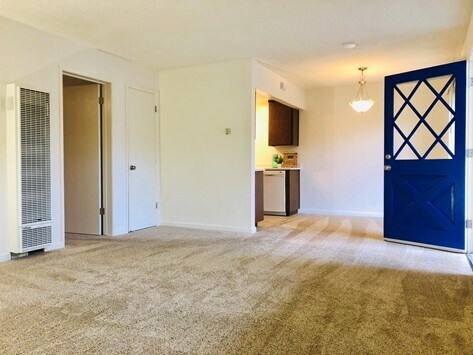 Unit 2 Dining and Living Area - 3001 Walgrove Way