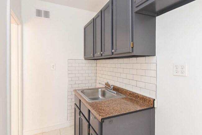 Foto del edificio - 5301 N Ashland Ave