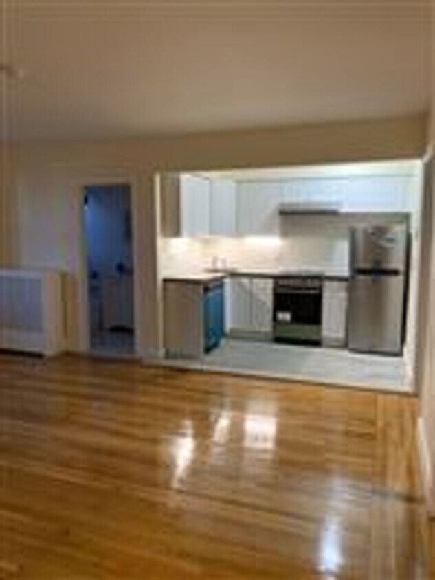 Primary Photo - 1613 Commonwealth Ave