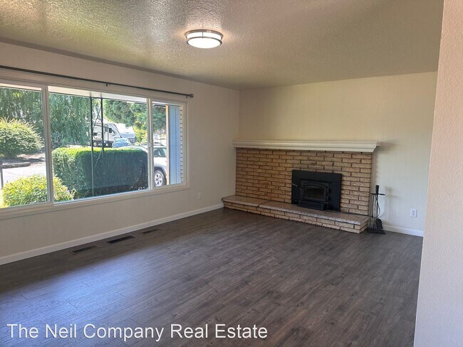 Building Photo - 3 br, 2 bath House - 1522 NW Randall Ct