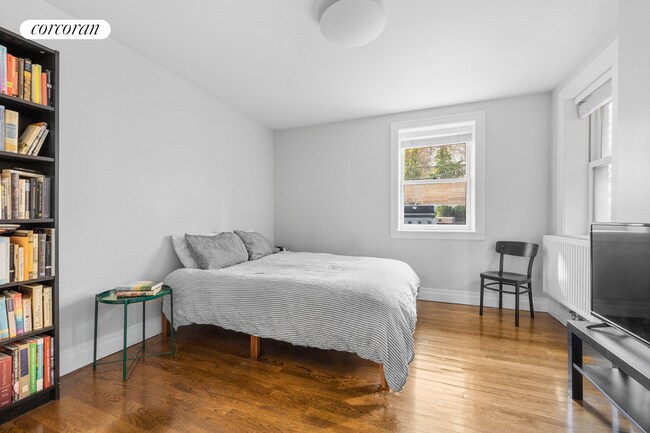 Building Photo - 286 Park Pl