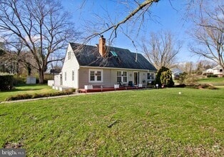 Building Photo - 1743 Baldwin Dr