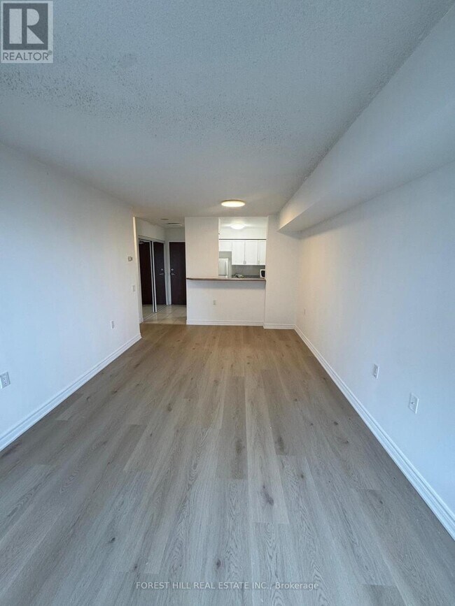 Photo du bâtiment - 35 Finch Ave E