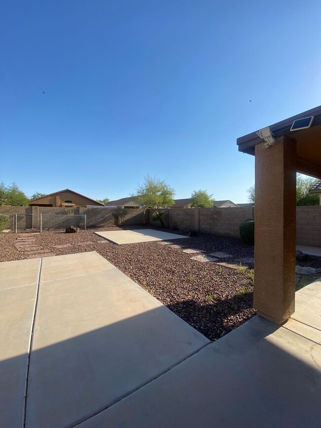 Building Photo - Spacious 4BR House in Maricopa city