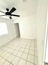 Building Photo - 1302 E Eckerman Ave