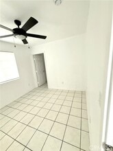 Building Photo - 1302 E Eckerman Ave
