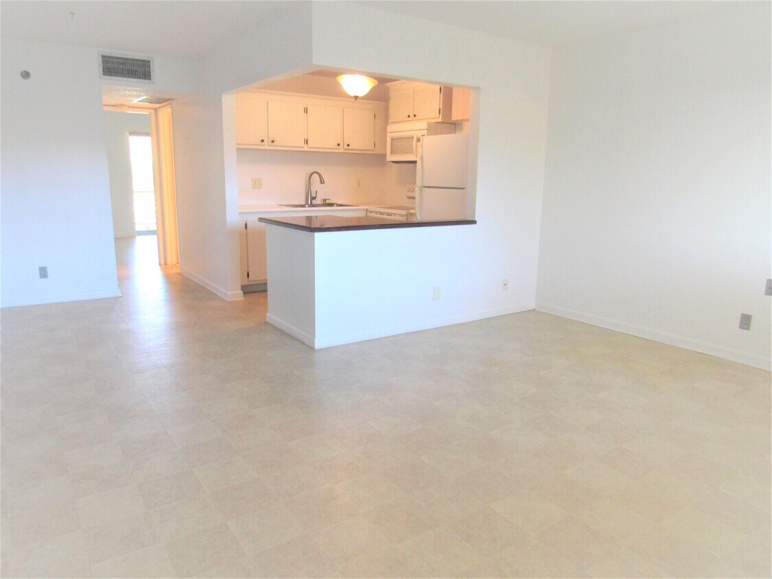 Foto principal - 600 Village Green Ct