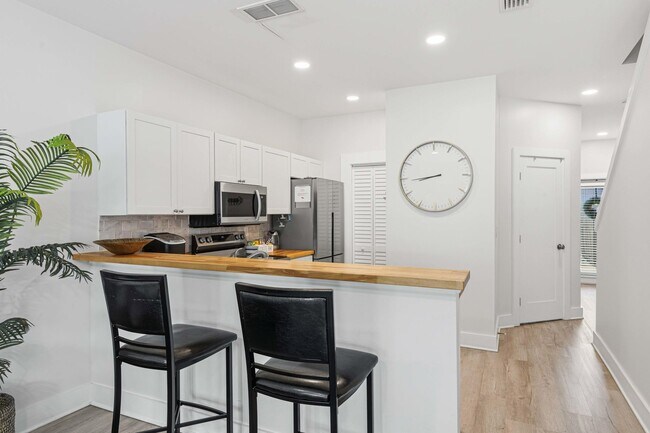 Foto del edificio - 207 Ann Cir