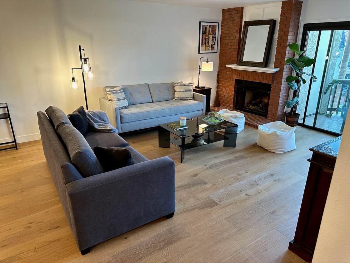 Foto principal - 8600 Tuscany Ave