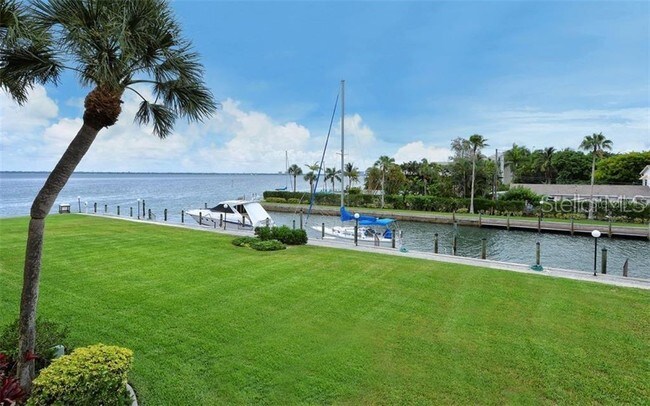 Building Photo - 448 Gulf of Mexico Dr