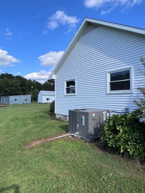 Building Photo - 12187 General Mahone Hwy
