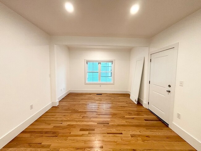 Photo - 134 Bow St Apartment