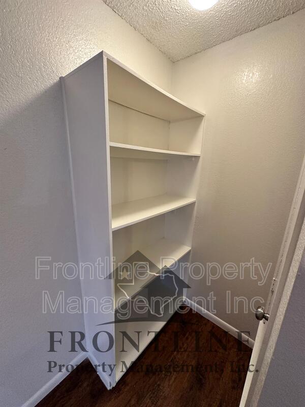 Building Photo - 1305 Lovell Dr
