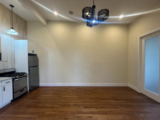 Foto del edificio - 4 bedroom in Brooklyn NY 11221